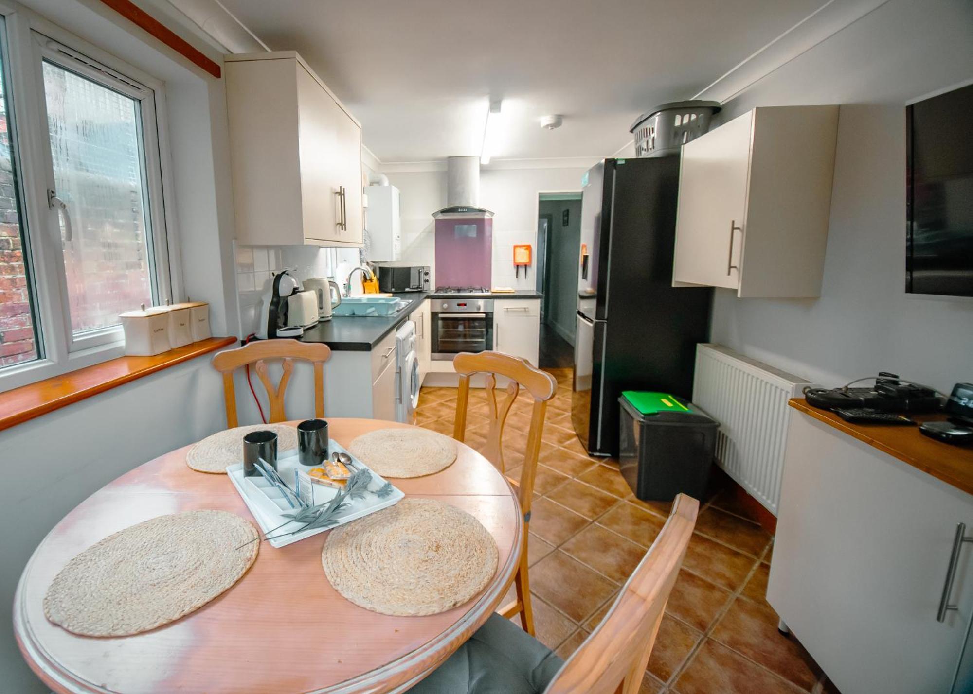 Purple Cloud Cottage Портсмът Екстериор снимка